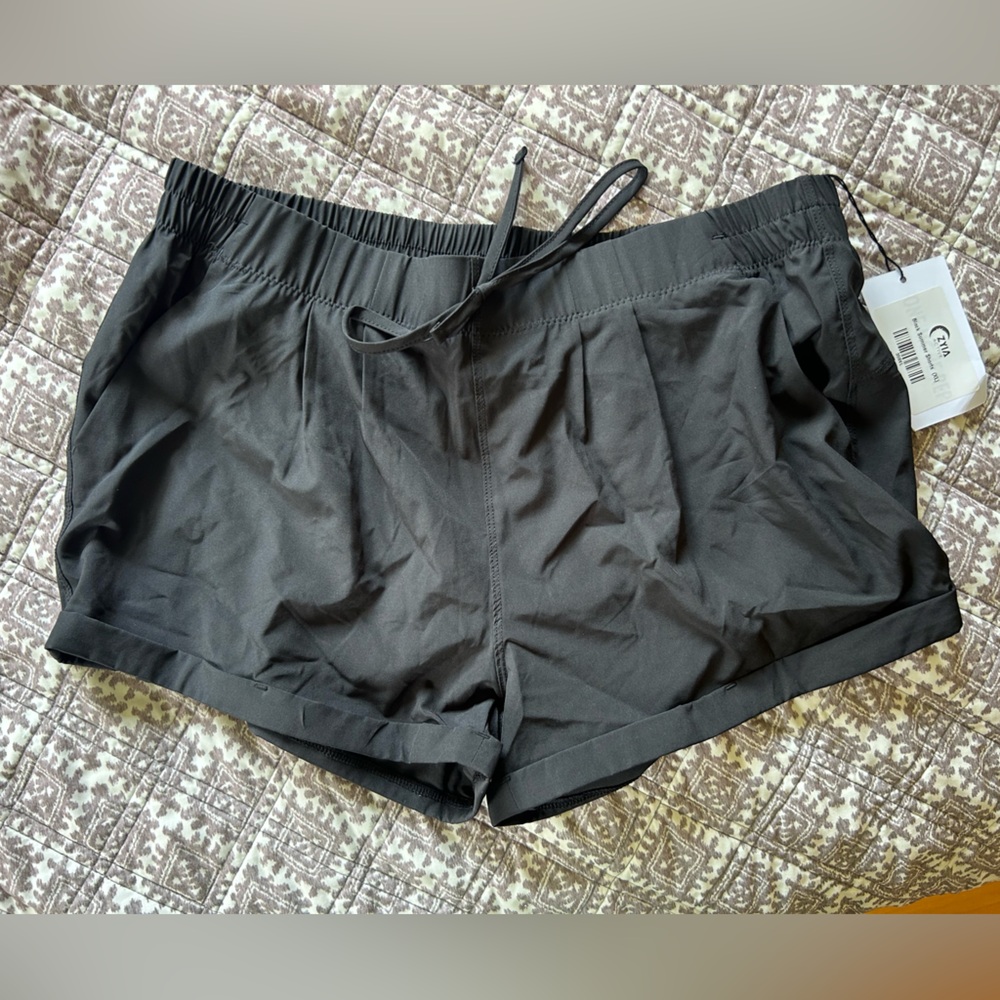 Zyia Shorts